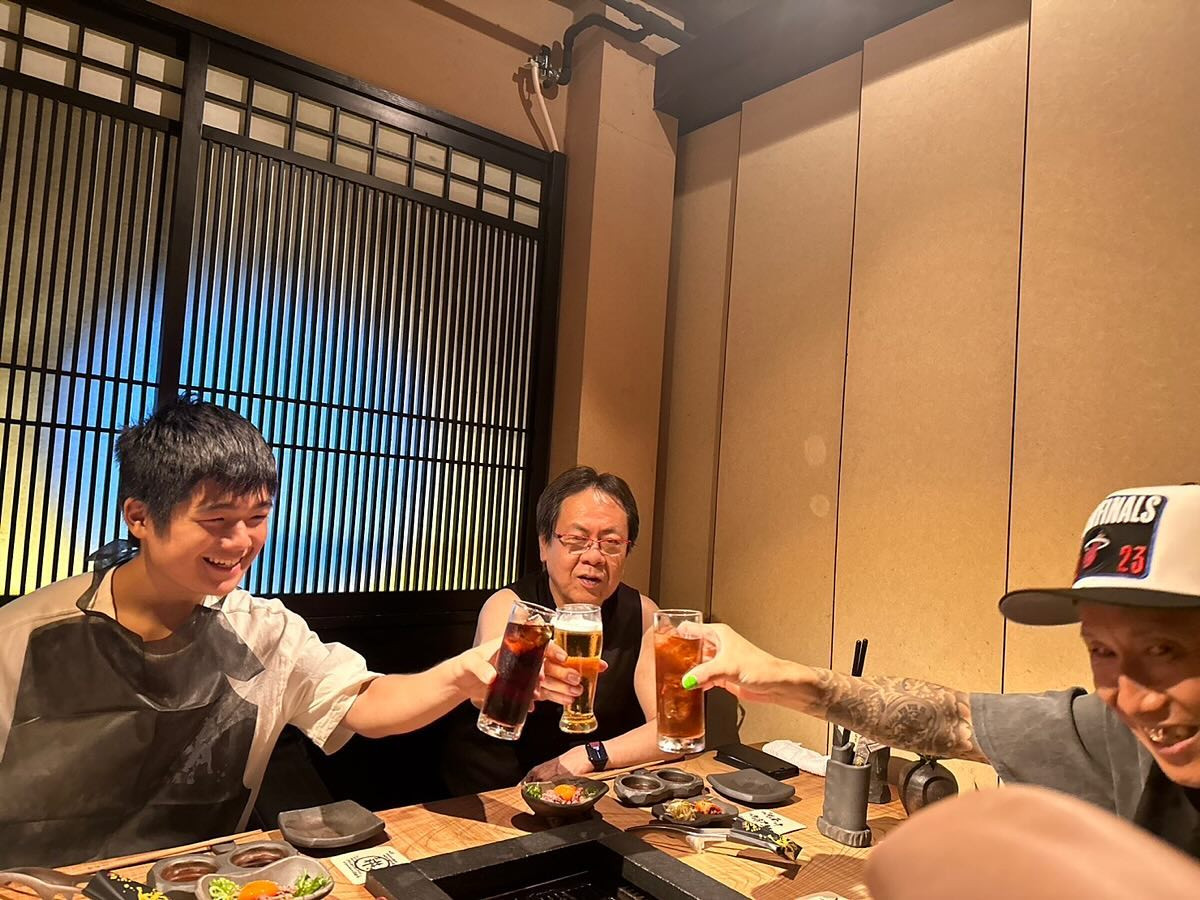 昨日は、いつも良くして頂いてる会員様の櫻井さんとスタッフと食...