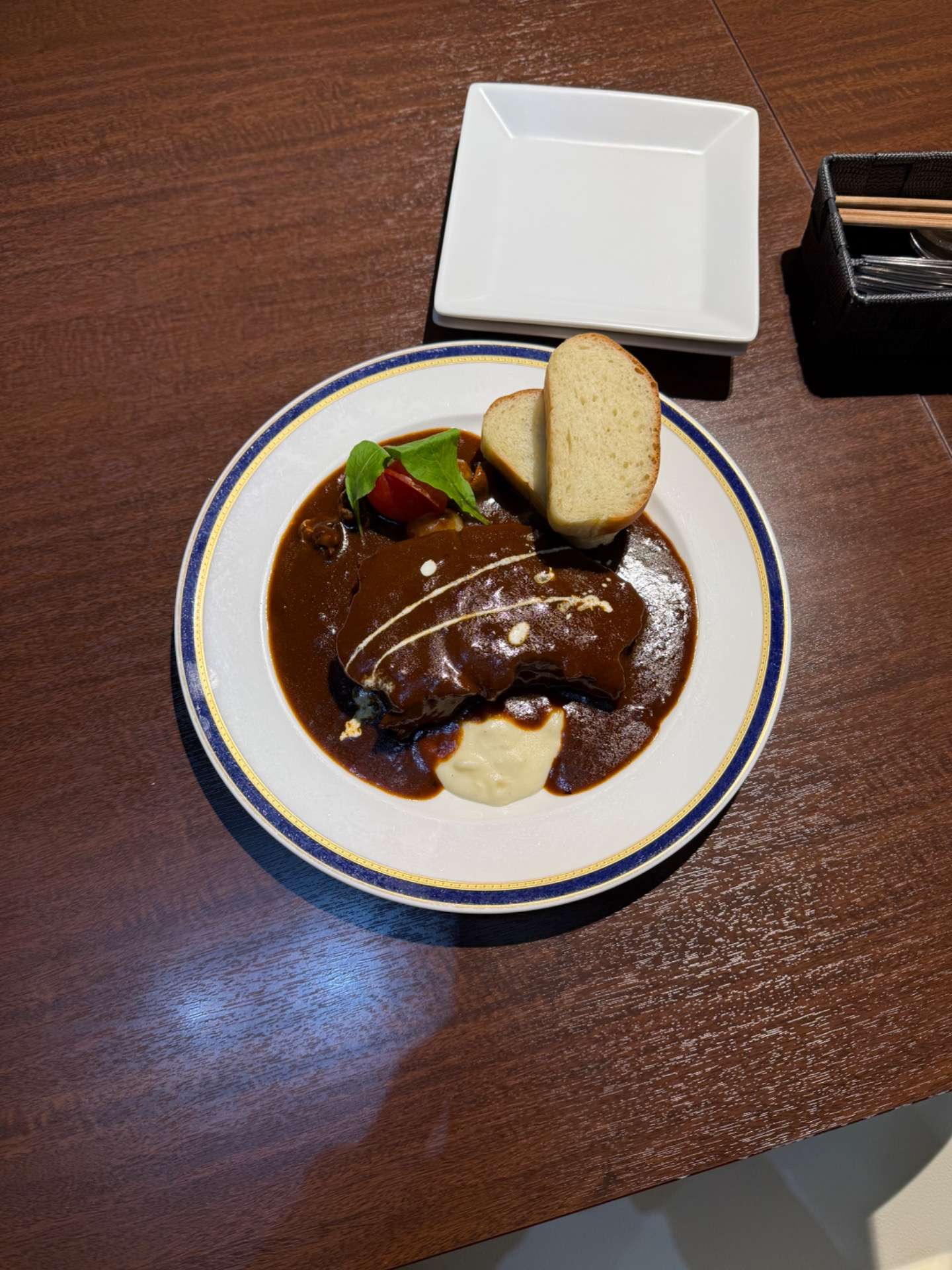diningイキナ